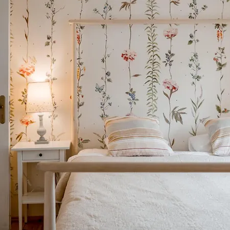 Willa Kurorto Namas *