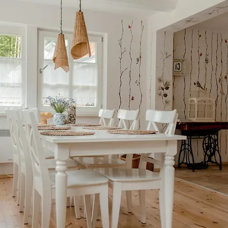 Kurorto Namas Willa *